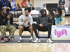 爱游戏官方网站 -金州勇士训练开放日，今夜内部沟通引欢呼，意大利杯在即，身体对抗强度拉满的简单介绍