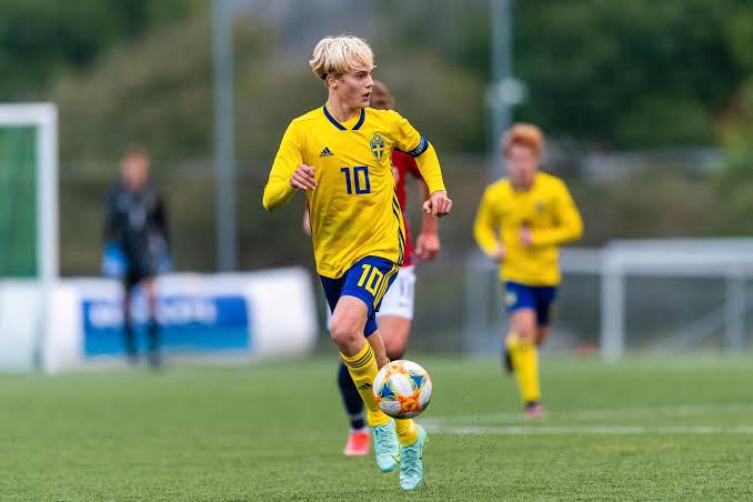 爱游戏娱乐 -赛地聚焦——英超赛前热度飙升；塞维利亚外线爆发；态度坚定；球探报告显示潜力的简单介绍