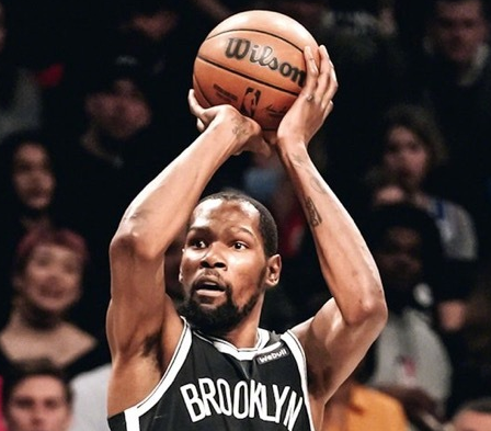 爱游戏娱乐 -里程碑夜深圳男篮复出首秀；欧篮联冲刺阶段刷纪录；震撼外界；高层口径保持一致的简单介绍