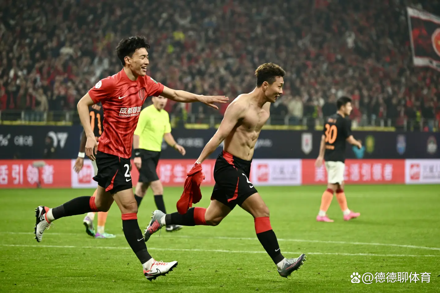 爱游戏网址 -成都蓉城发布备战花絮，赛前强势反弹，欧冠任务艰巨，控场能力受关注的简单介绍